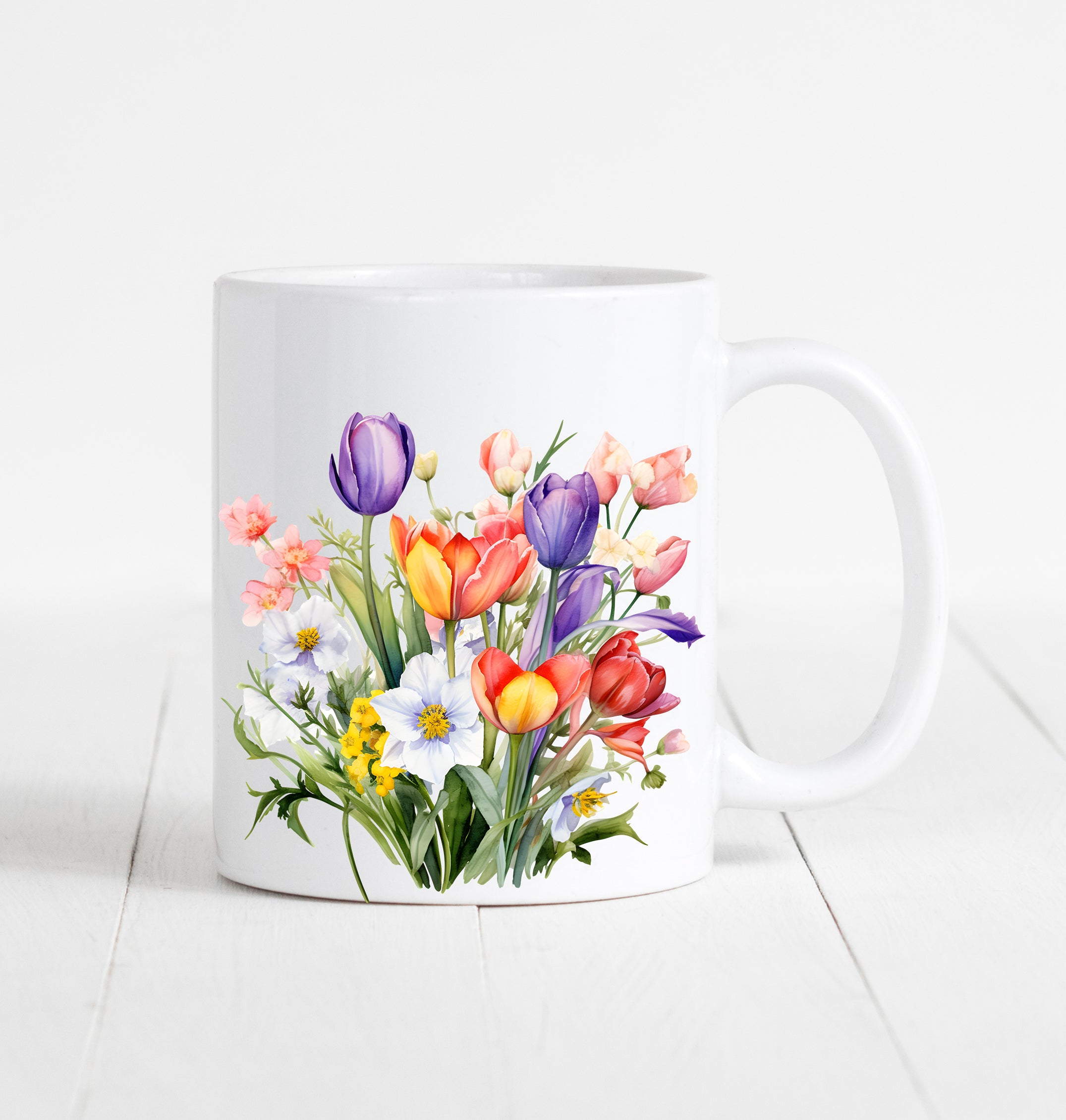 witte mok met afbeelding wilde bloemen in bonte kleuren