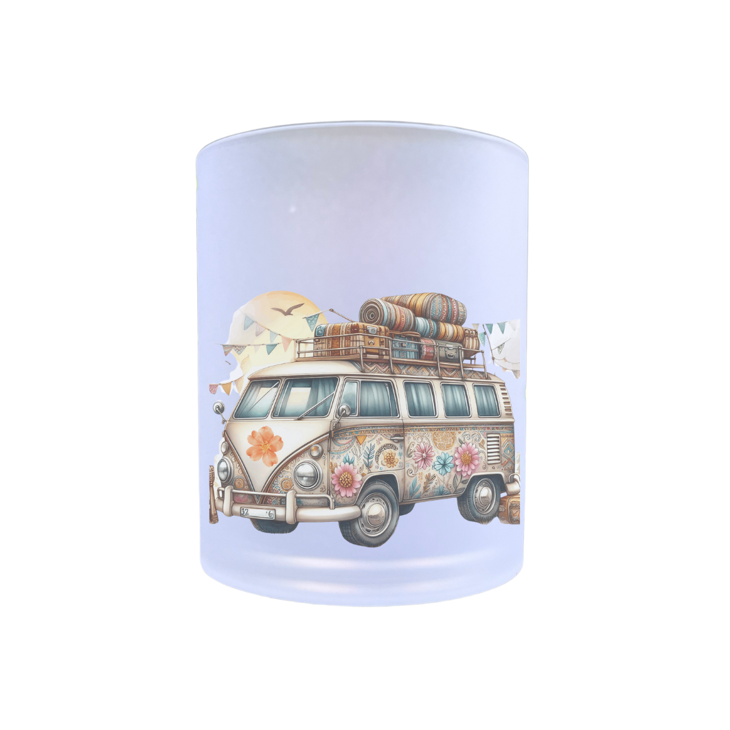 Waxinelichthouder van glas met de afbeelding van het nostalgische VW busje