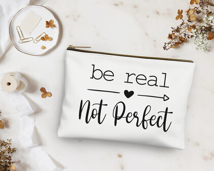 Etui tekst &quot;Be real&quot;