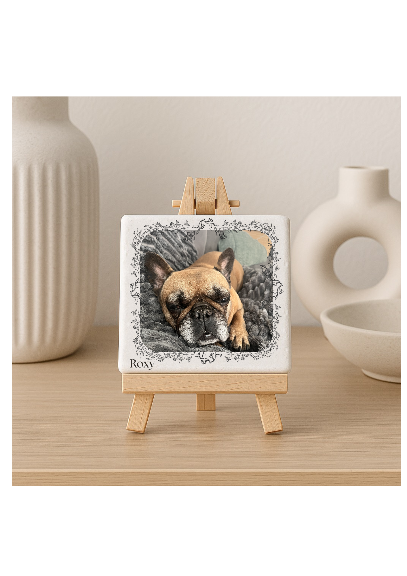 Gepersonaliseerd Stenen Tegeltje – 10×10 cm (incl. houten standaard)